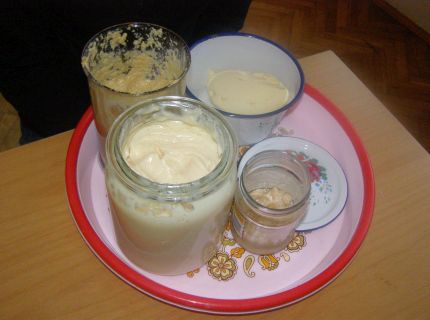 przygotowane przez uczniw maso, musztarda, majonez